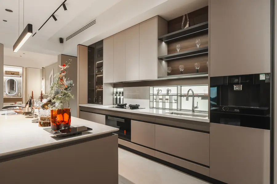 Kitchen — Houmas — photo 6